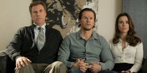 daddys-home-review-ferrell-wahlberg-cardellini